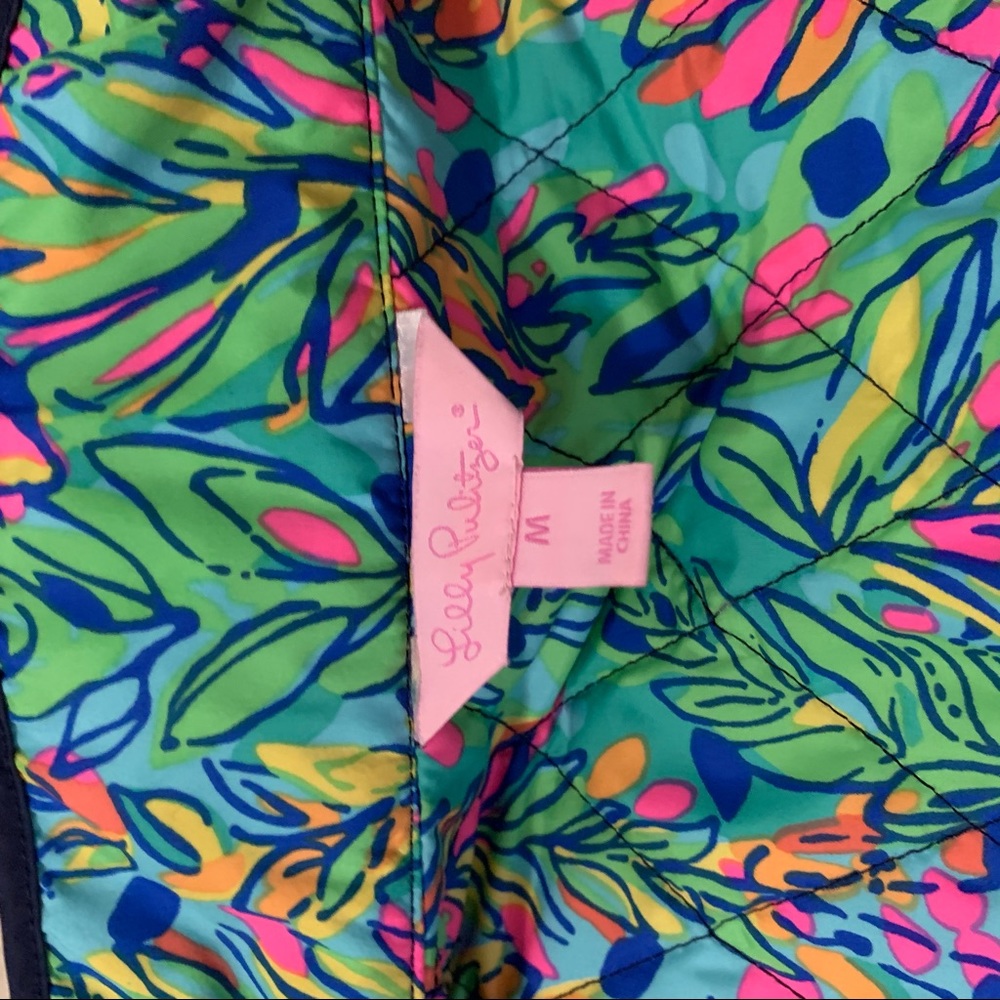 Lily Pulitzer { Getaway } Puffer Navy Spring Vest - Picture 6 of 8